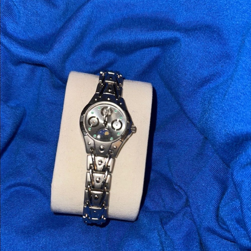 Vellaccio Silver Women's Watch